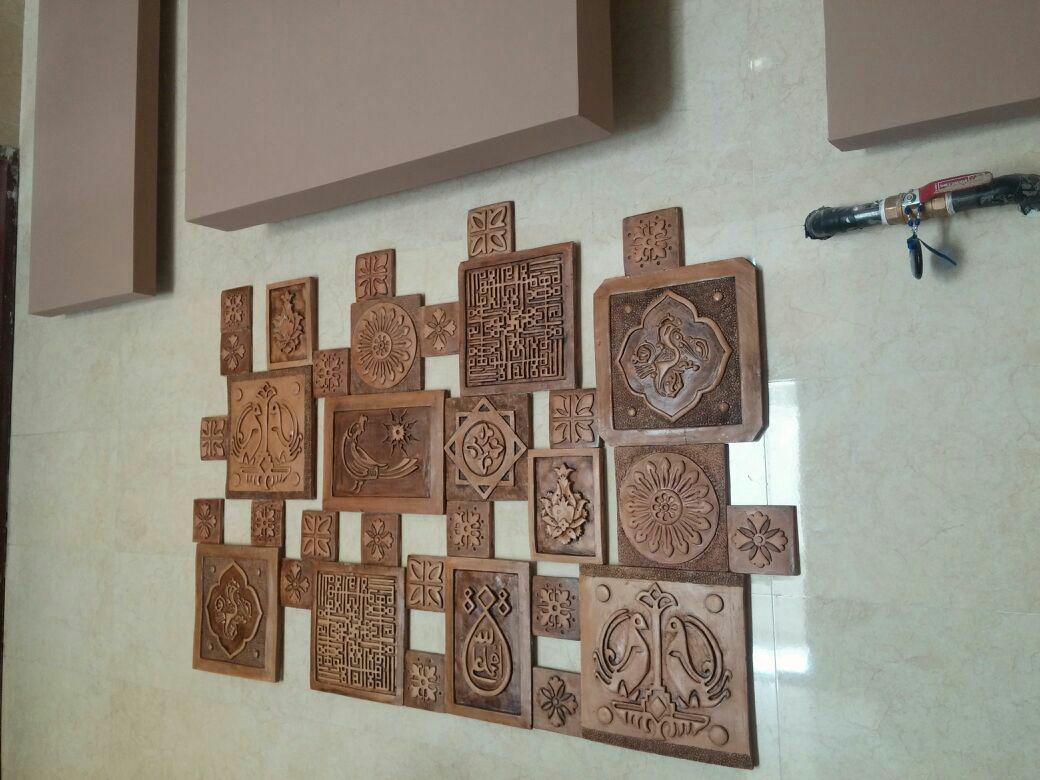 کتیبه سفال نقش برجسته_کرمان - تصویر 1