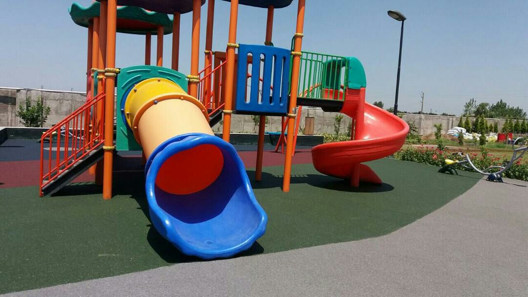 کفپوش لاستیکی یکپارچه پارکی و ورزشی - تصویر 1