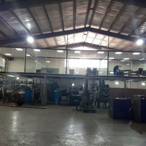 پنجره و شیشه دوجداره و توری پلیسه ای کشویی - تصویر 2